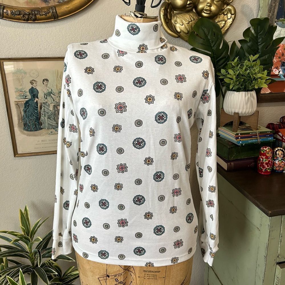Cabin Creek Vintage 90s White Colorful Mandala Paisley TurtleNeck Tee Blouse M